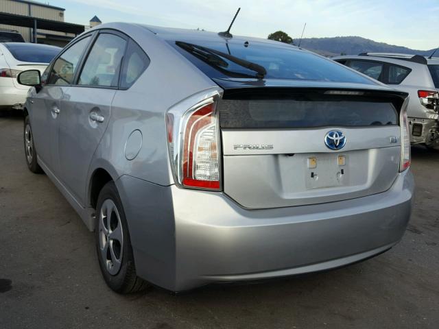 JTDKN3DUXD5685979 - 2013 TOYOTA PRIUS SILVER photo 3