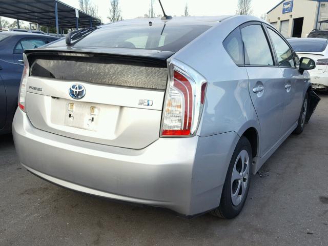 JTDKN3DUXD5685979 - 2013 TOYOTA PRIUS SILVER photo 4