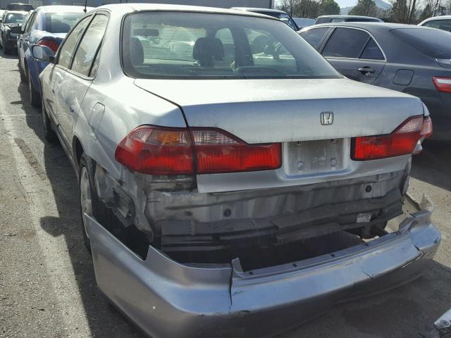 JHMCG5646YC015871 - 2000 HONDA ACCORD LX SILVER photo 3