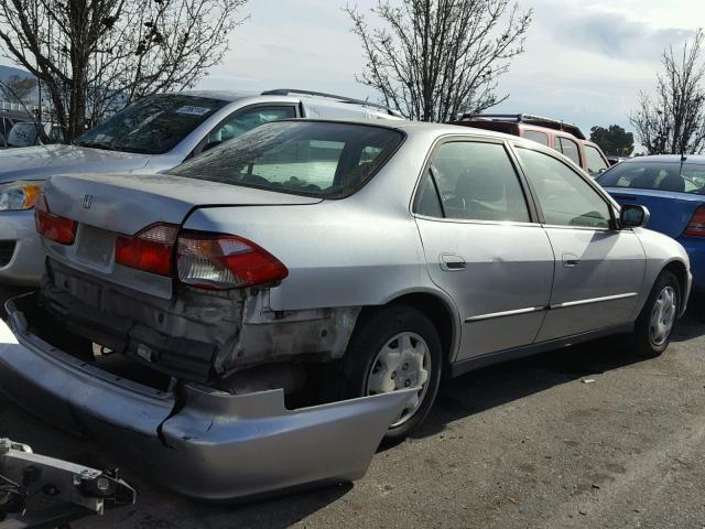 JHMCG5646YC015871 - 2000 HONDA ACCORD LX SILVER photo 4