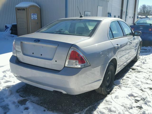 3FAHP06Z98R166152 - 2008 FORD FUSION S SILVER photo 4