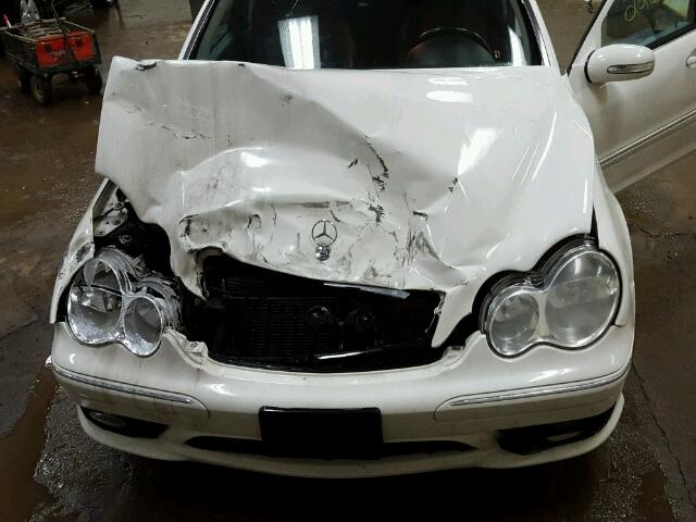 WDBRF52H17F900885 - 2007 MERCEDES-BENZ C 230 WHITE photo 7