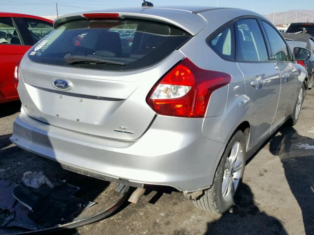 1FADP3K21EL295070 - 2014 FORD FOCUS SE SILVER photo 4