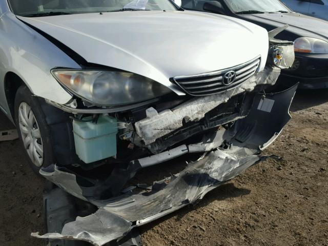 4T1BE32K15U613895 - 2005 TOYOTA CAMRY LE SILVER photo 9