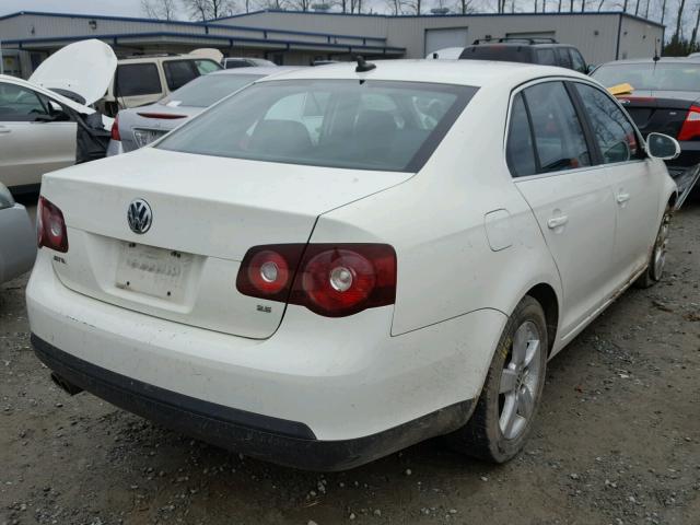 3VWRM71K98M026851 - 2008 VOLKSWAGEN JETTA SE WHITE photo 4