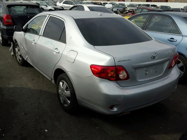 1NXBU4EE2AZ185117 - 2010 TOYOTA COROLLA BA SILVER photo 3