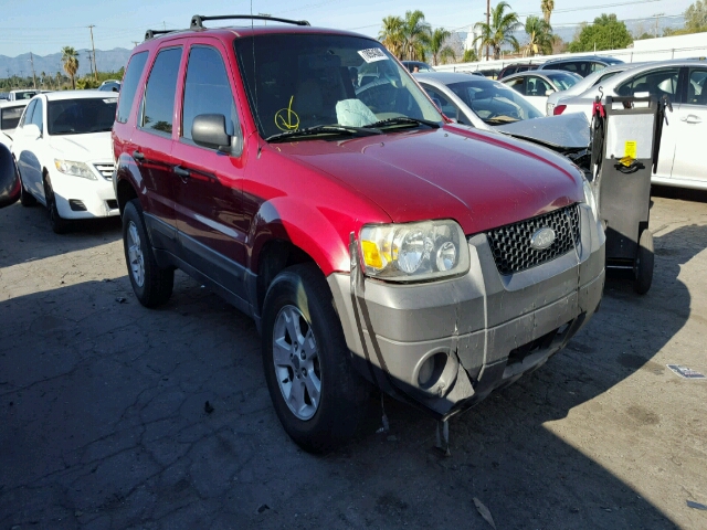 1FMYU03115KD53060 - 2005 FORD ESCAPE XLT RED photo 1