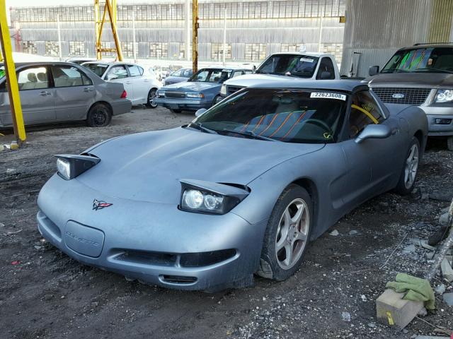 1G1YY22G3W5120350 - 1998 CHEVROLET CORVETTE SILVER photo 2