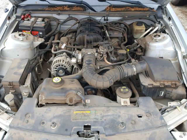 1ZVFT80NX65232660 - 2006 FORD MUSTANG SILVER photo 7