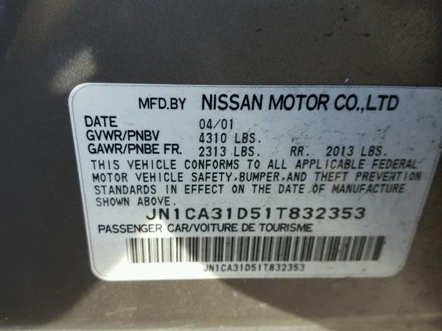 JN1CA31D51T832353 - 2001 NISSAN MAXIMA GXE SILVER photo 10