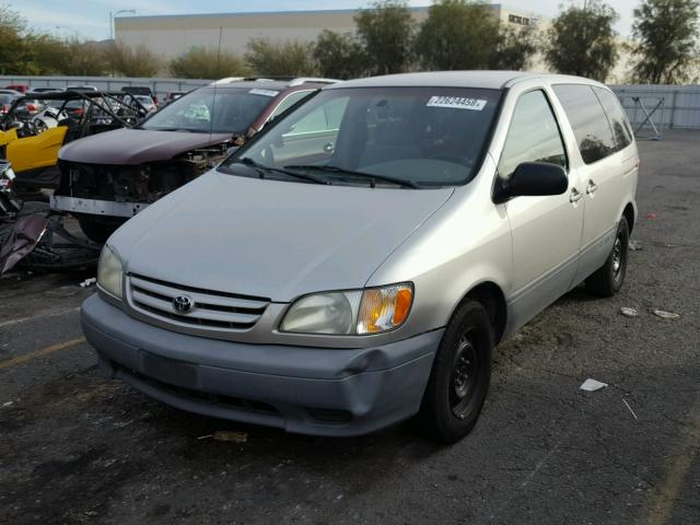 4T3ZF19CX1U400024 - 2001 TOYOTA SIENNA CE SILVER photo 2