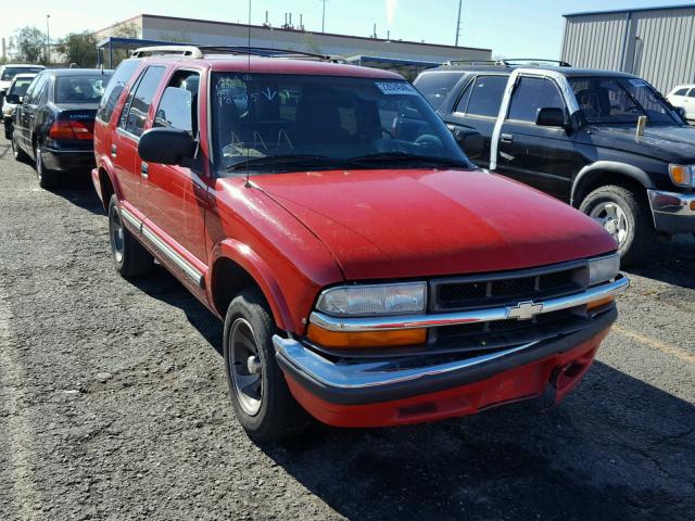 1GNCS13W9Y2127981 - 2000 CHEVROLET BLAZER RED photo 1