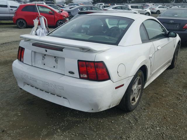 1FAFP404X3F311183 - 2003 FORD MUSTANG WHITE photo 4