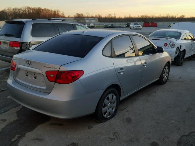 KMHDU46D38U545102 - 2008 HYUNDAI ELANTRA GL SILVER photo 4