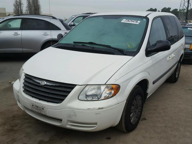 1A4GJ45RX7B236805 - 2007 CHRYSLER TOWN & COU WHITE photo 2