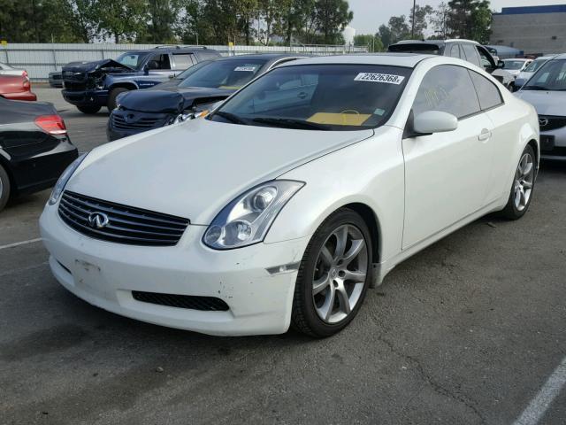 JNKCV54E94M821807 - 2004 INFINITI G35 WHITE photo 2