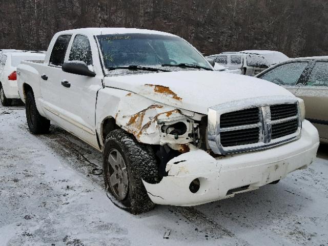 1D7HW48N75S188185 - 2005 DODGE DAKOTA QUA WHITE photo 1