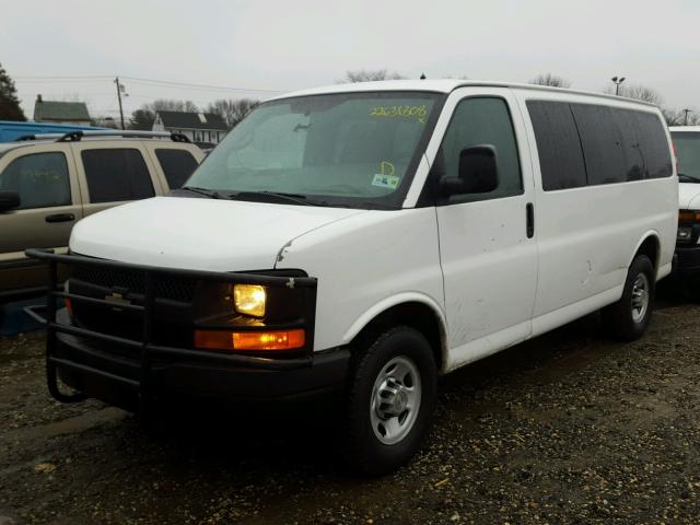 1GNZGXFA5C1124332 - 2012 CHEVROLET EXPRESS G3 WHITE photo 2