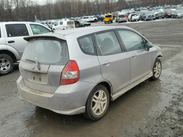 JHMGD37618S002854 - 2008 HONDA FIT SPORT GRAY photo 4