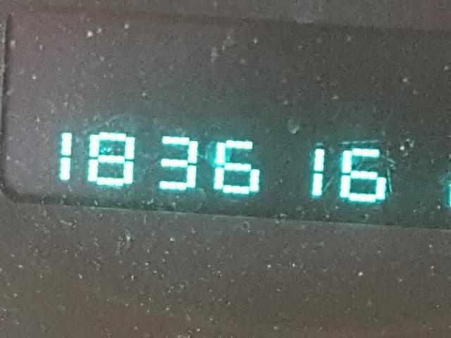 1J8HG58N26C197300 - 2006 JEEP COMMANDER SILVER photo 8