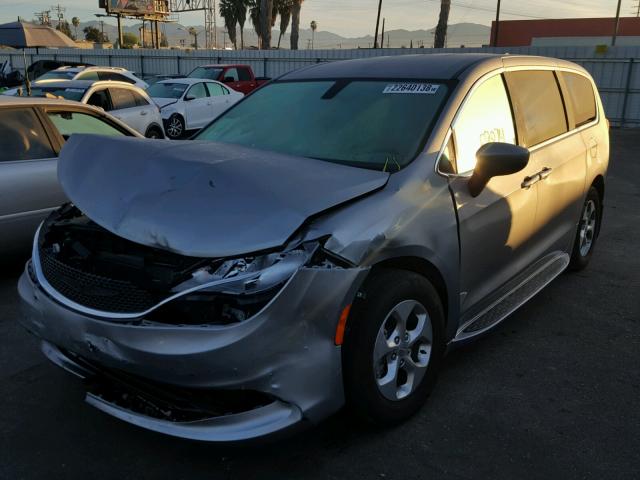 2C4RC1CG7HR597906 - 2017 CHRYSLER PACIFICA L SILVER photo 2