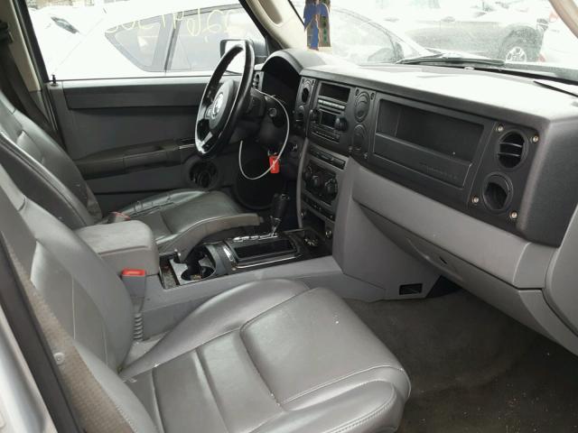 1J8HG48K96C338184 - 2006 JEEP COMMANDER 灰色 照片 5