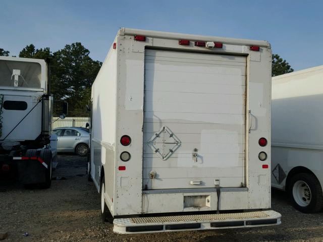 4UZA4FF41VC646476 - 1997 FREIGHTLINER CHASSIS M WHITE photo 3