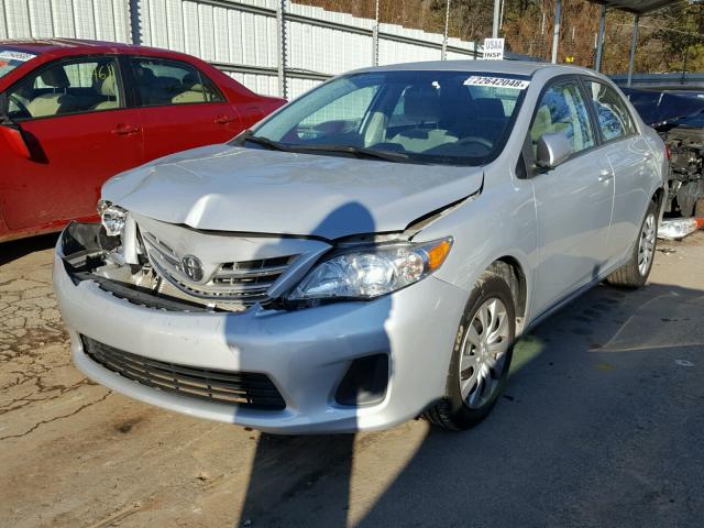 2T1BU4EE7DC977687 - 2013 TOYOTA COROLLA BA SILVER photo 2