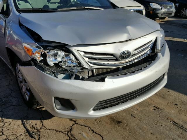 2T1BU4EE7DC977687 - 2013 TOYOTA COROLLA BA SILVER photo 9