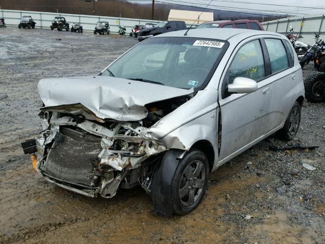 KL1TD666X7B780529 - 2007 CHEVROLET AVEO BASE Srebrny zdjęcie 2