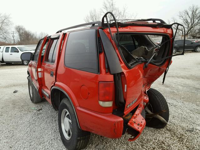 1GNDT13W012118447 - 2001 CHEVROLET BLAZER RED photo 3