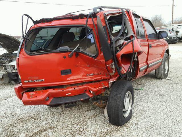 1GNDT13W012118447 - 2001 CHEVROLET BLAZER RED photo 4