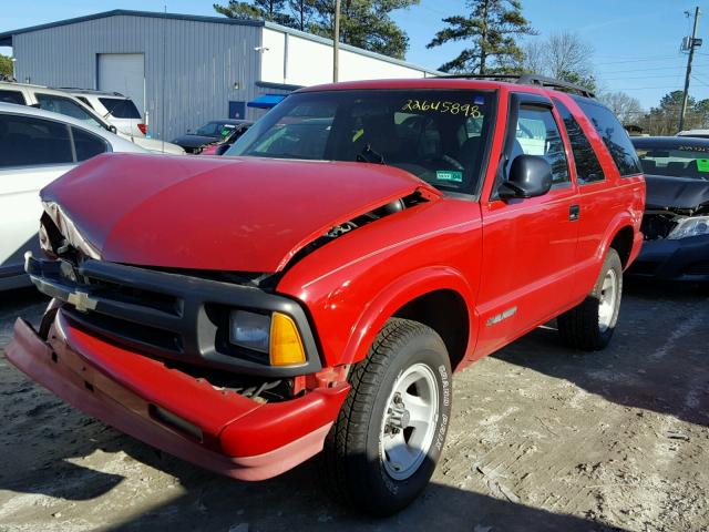 1GNCS18W6TK236867 - 1996 CHEVROLET BLAZER RED photo 2