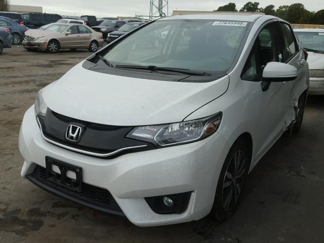 JHMGK5H7XGX000711 - 2016 HONDA FIT EX WHITE photo 2