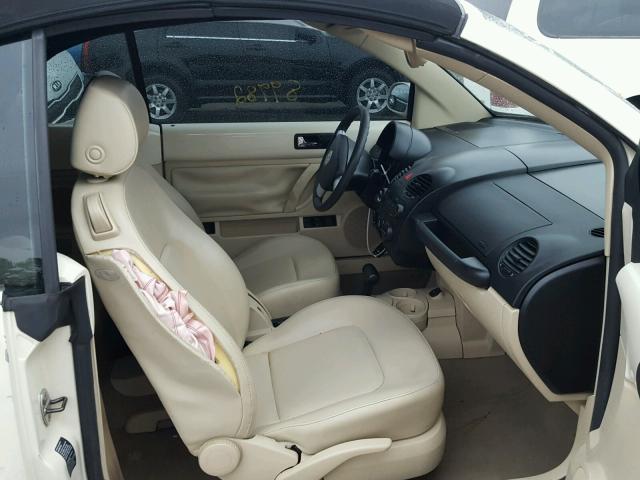 3VWCD31Y45M357013 - 2005 VOLKSWAGEN NEW BEETLE CREAM photo 5