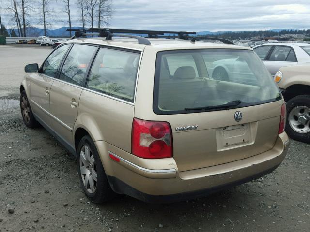 WVWVD63B22E098593 - 2002 VOLKSWAGEN PASSAT GLS GOLD photo 3