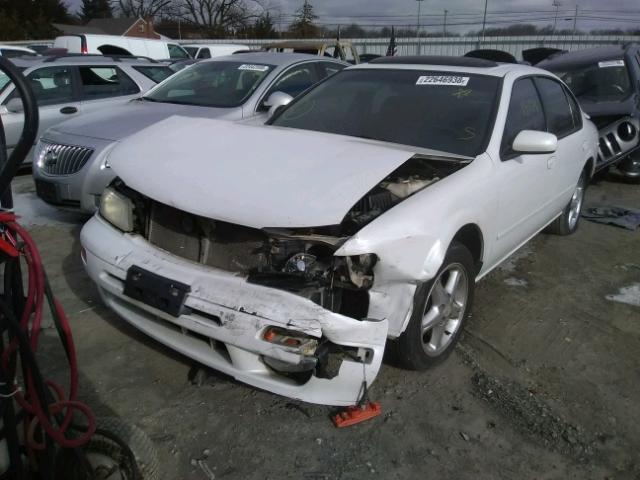 JN1CA21D9WT525902 - 1998 NISSAN MAXIMA GLE WHITE photo 2