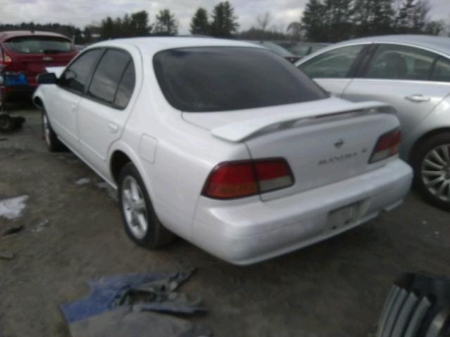 JN1CA21D9WT525902 - 1998 NISSAN MAXIMA GLE WHITE photo 3