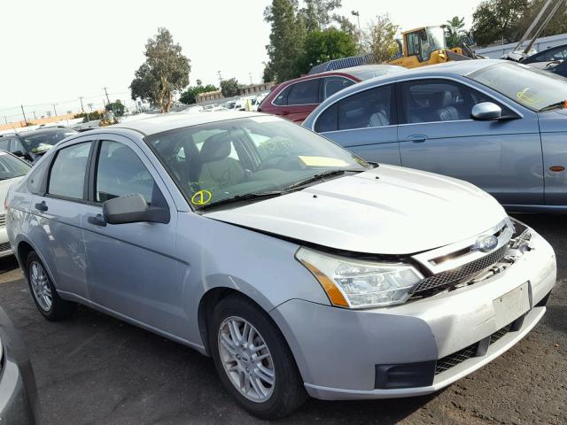 1FAHP35N99W241995 - 2009 FORD FOCUS SE SILVER photo 1