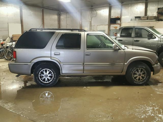 1GKDT13W4W2955156 - 1998 GMC ENVOY SILVER photo 9