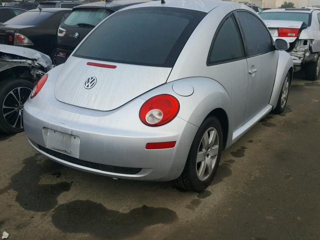 3VWPW31C87M512407 - 2007 VOLKSWAGEN NEW BEETLE 银色 照片 4