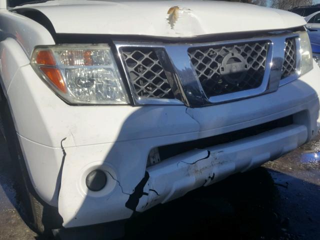 5N1AR18U17C647521 - 2007 NISSAN PATHFINDER WHITE photo 9