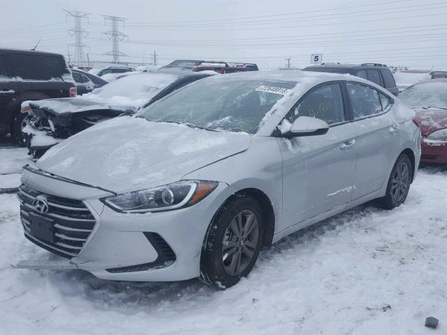 5NPD84LF5JH237668 - 2018 HYUNDAI ELANTRA SE SILVER photo 2