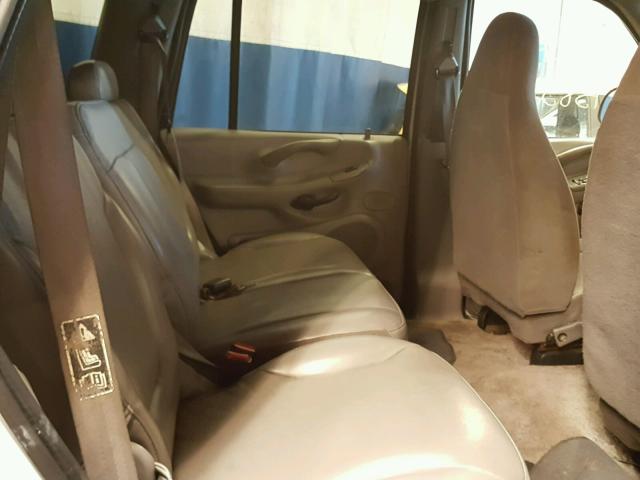 1FMRU16W71LB75726 - 2001 FORD EXPEDITION WHITE photo 6