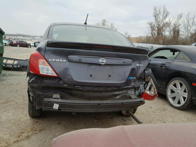 3N1CN7AP9FL932232 - 2015 NISSAN VERSA S GRAY photo 9