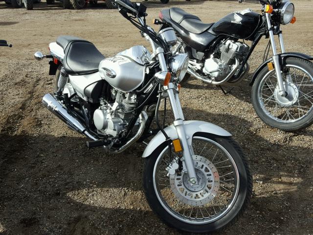 JKABNRA197DA20897 - 2007 KAWASAKI BN125 A SILVER photo 1