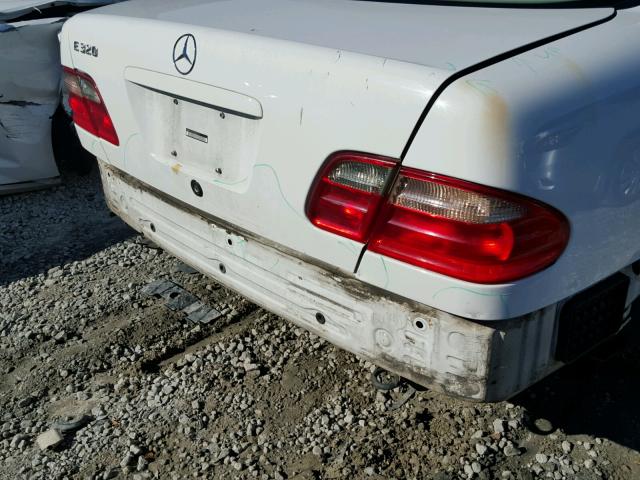 WDBJF65J91B205215 - 2001 MERCEDES-BENZ E 320 WHITE photo 9