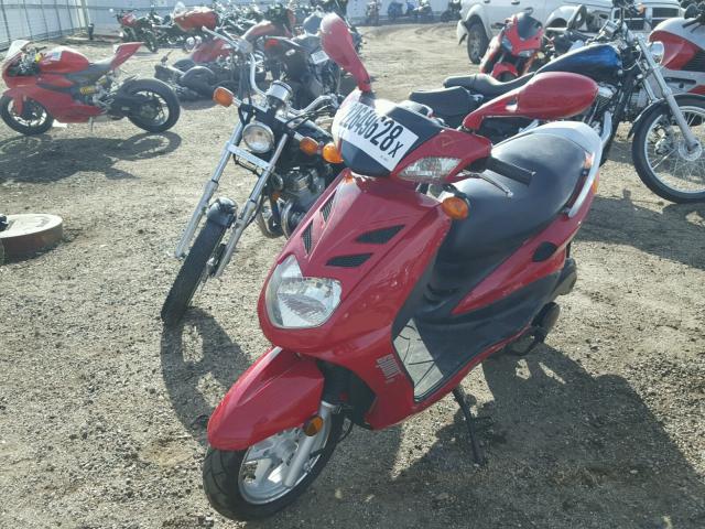 LE8TGKHC361000217 - 2006 SCHW SCOOTER RED photo 2