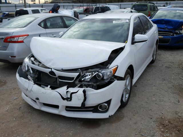 4T1BF1FK1DU283895 - 2013 TOYOTA CAMRY L WHITE photo 2