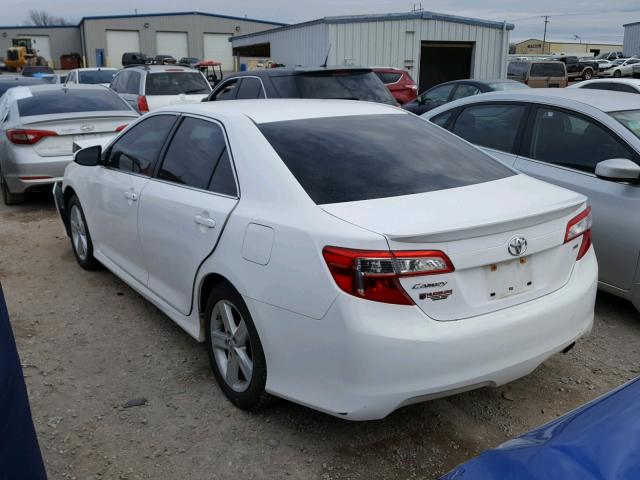 4T1BF1FK1DU283895 - 2013 TOYOTA CAMRY L WHITE photo 3